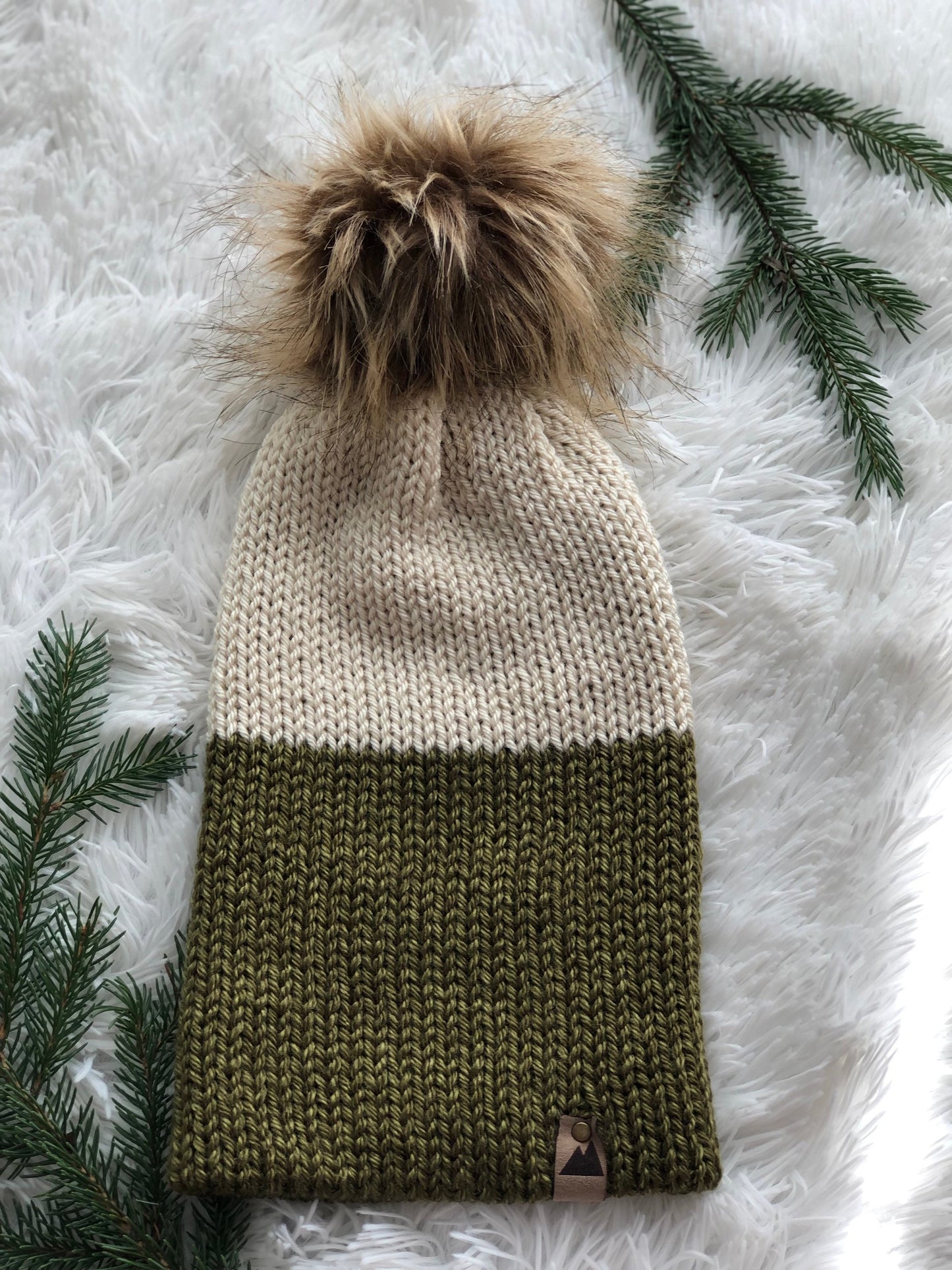 Cozy Knit Toque with Detachable Faux Fur Pom Pom Fall and Winter Hat for Women Cream & Green Toque