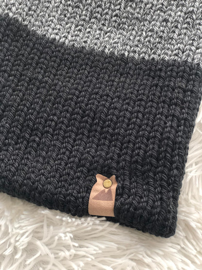 Cozy Knit Toque with Detachable Faux Fur Pom Pom Fall and Winter Hat for Women Grey Graphite & Black Two Tone Toque