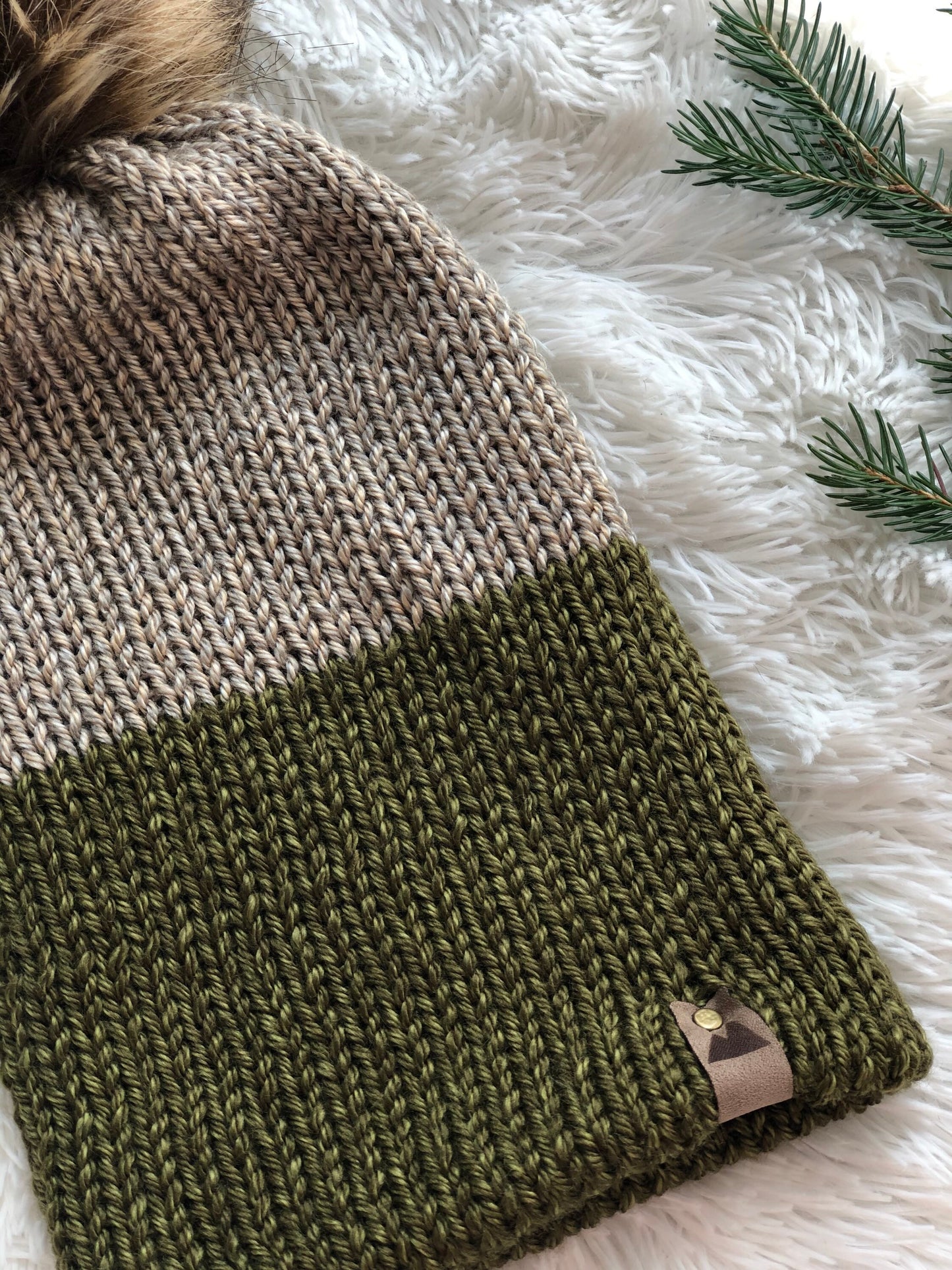 OATMEAL x HEATHER OLIVE | Handmade | Knit | Beanie