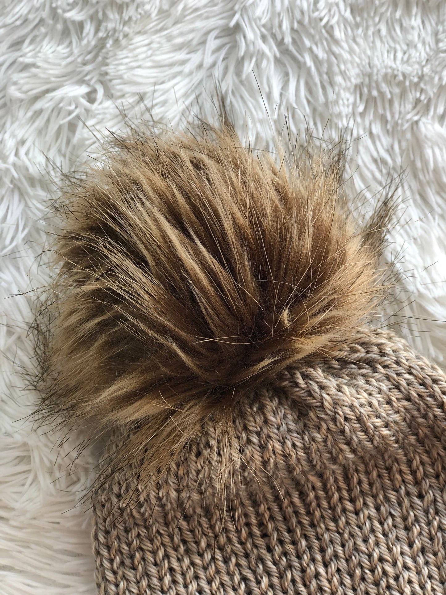 OATMEAL x HEATHER OLIVE | Handmade | Knit | Beanie