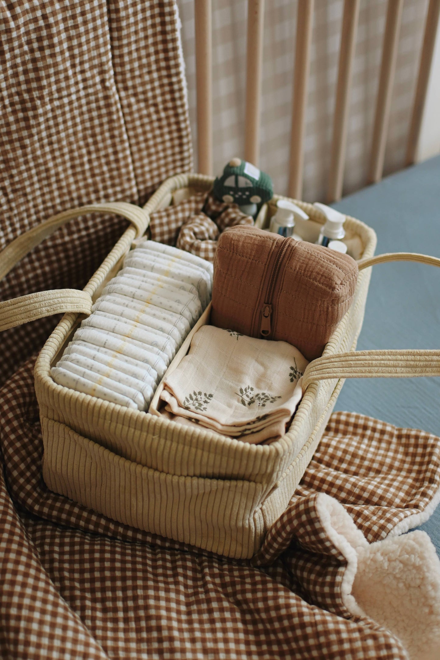 Diaper caddy - Cream