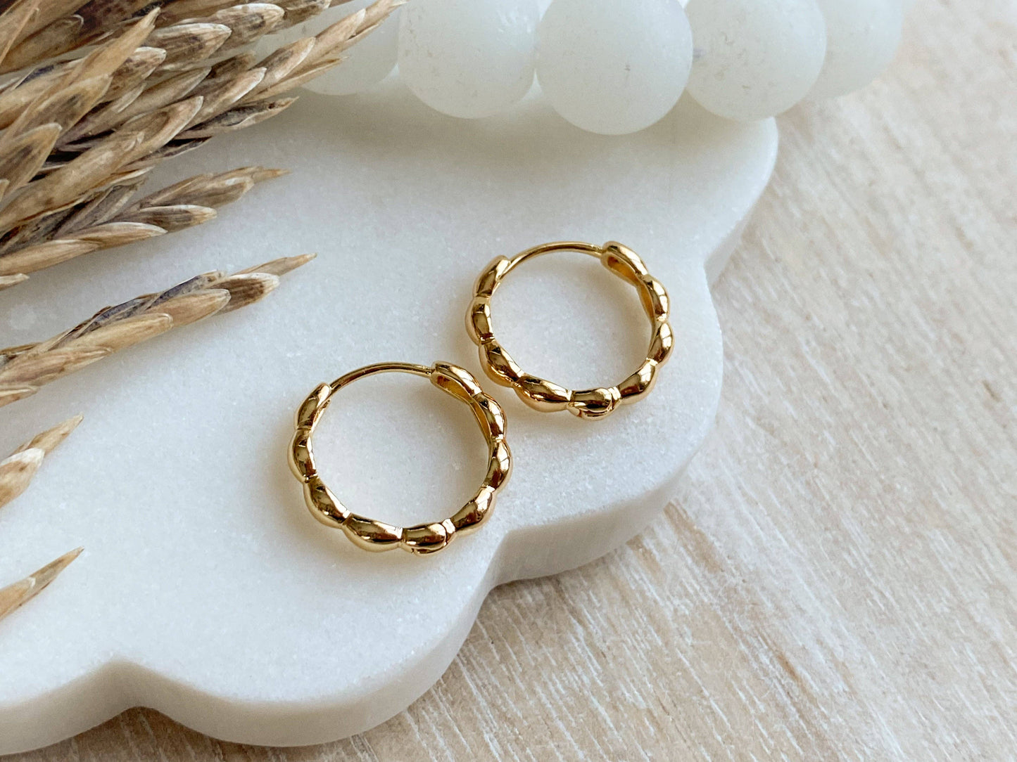 Cameo Hoops