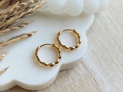Cameo Hoops